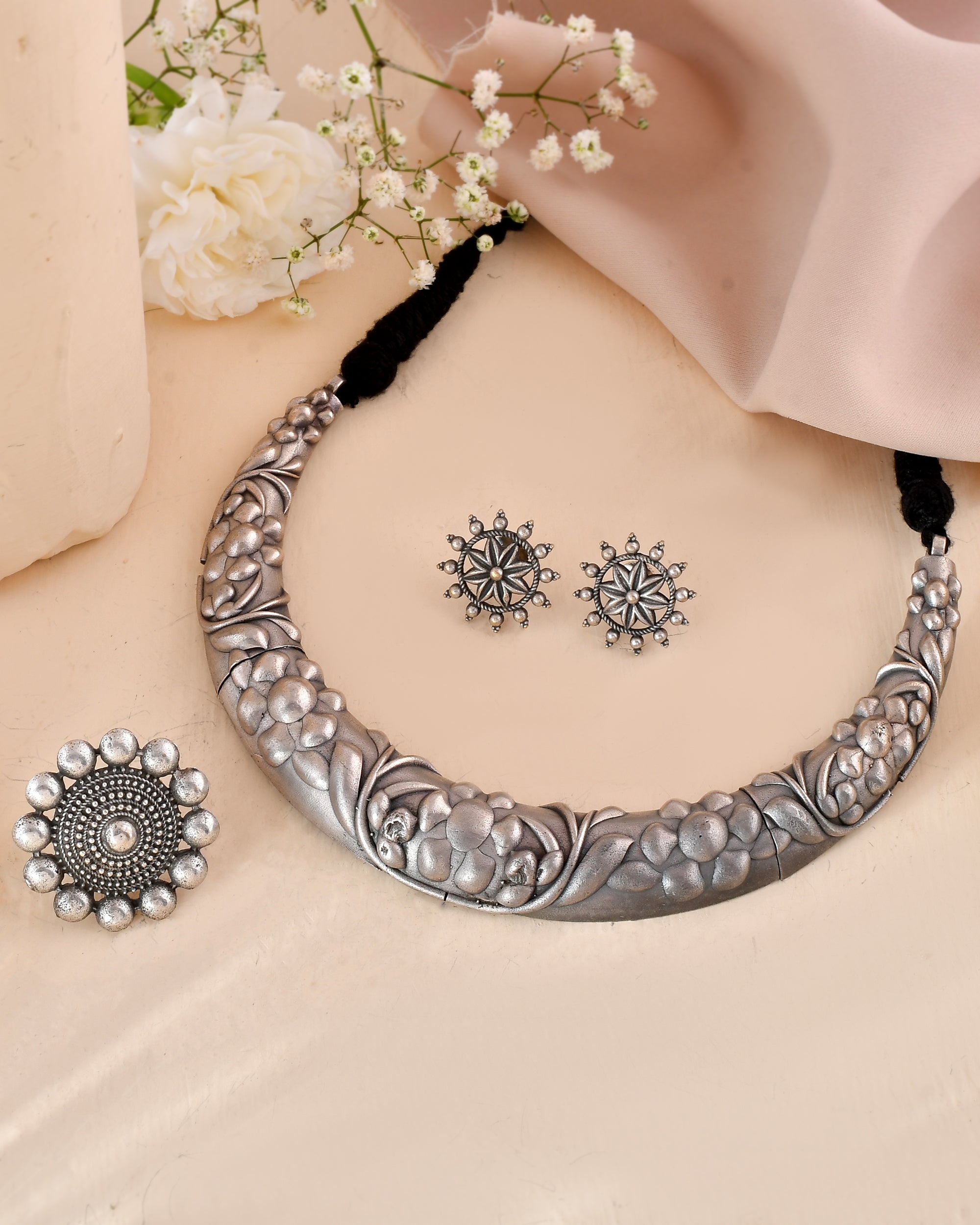 Gulmohar Floral Dandiya Necklace Set